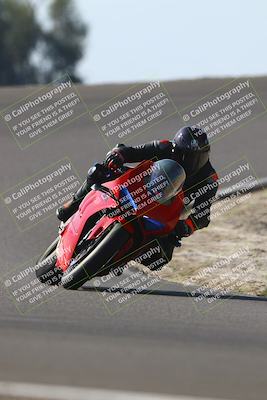 media/Nov-02-2025-Lets Ride (Sun) [[f7a3caa734]]/B Group/1220pm (Turn 2 Outside)/